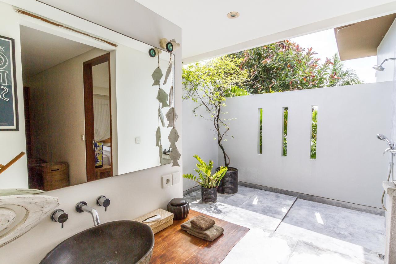 Villa Pierrot Seminyak Buitenkant foto