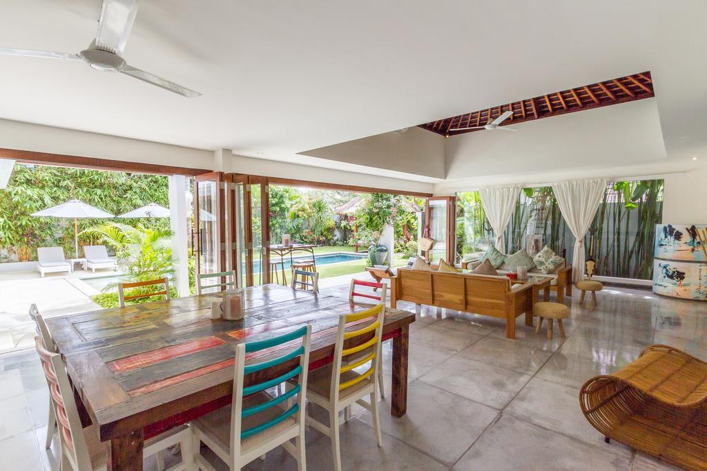 Villa Pierrot Seminyak Buitenkant foto