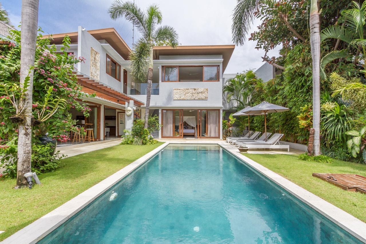 Villa Pierrot Seminyak Buitenkant foto