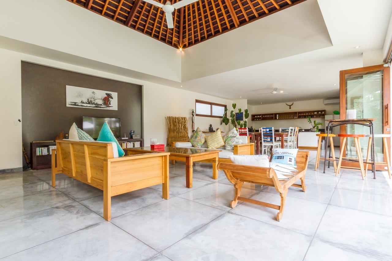 Villa Pierrot Seminyak Buitenkant foto